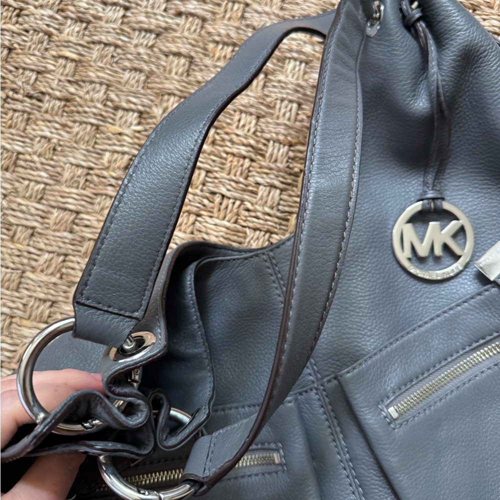 Michael Kors Gray Layton Hobo Bag with Slouchy Design - Picture 6 of 7